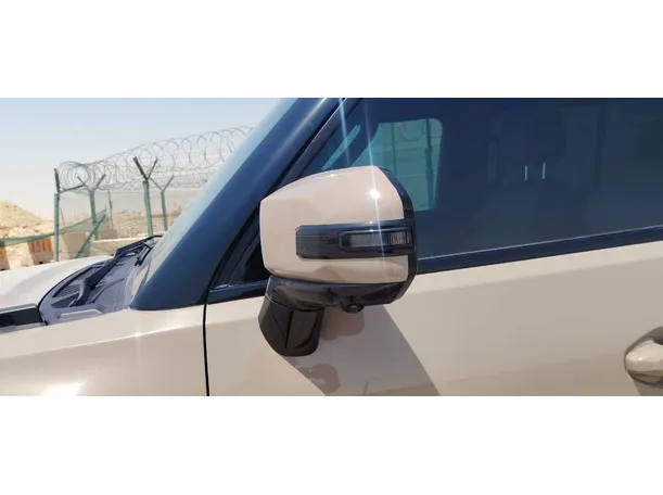 Car image 30