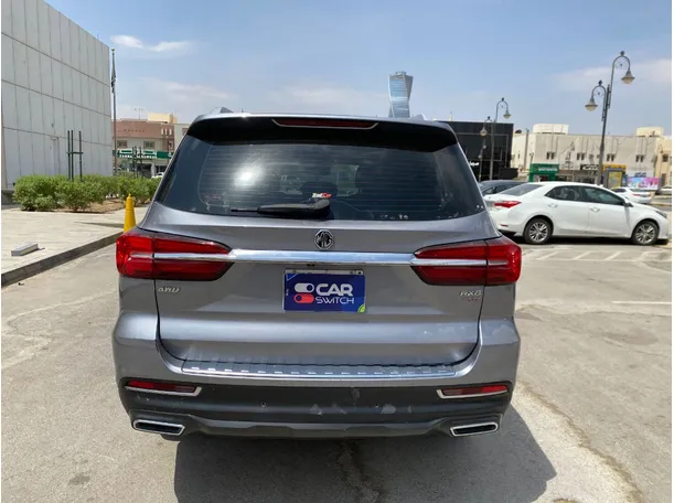 Car image 6