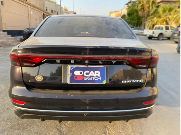 Car image 6