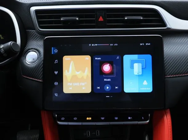 Car image 5