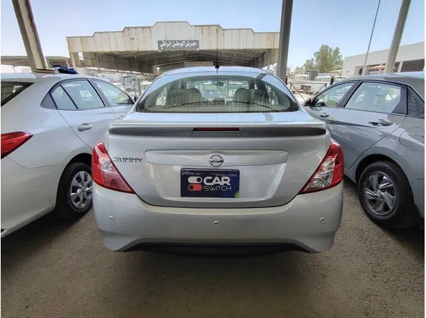 Car image 6