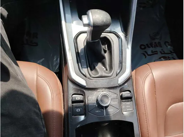 Car image 28