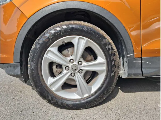 Car image 8