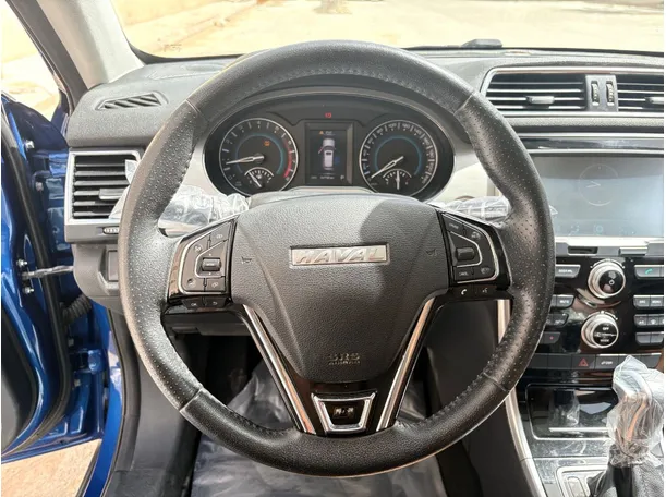 Car image 21