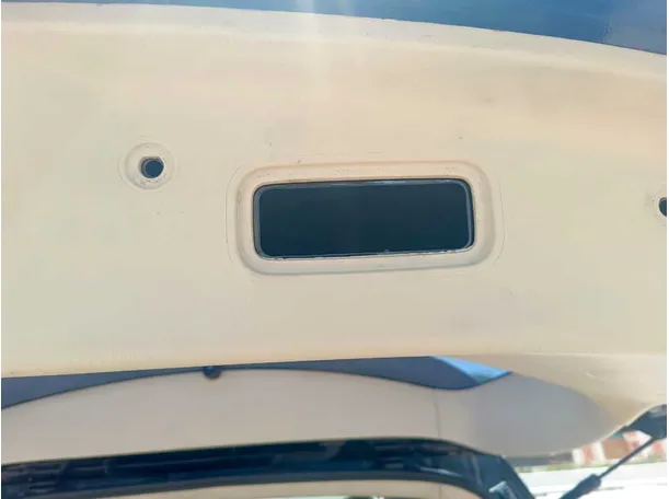 Car image 35