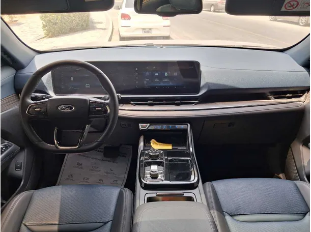 Car image 15