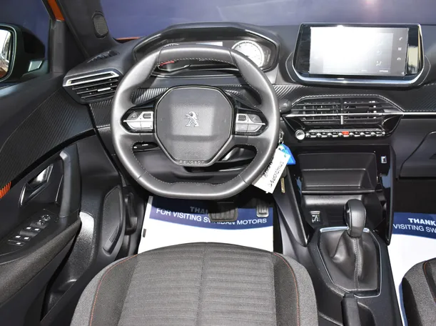 Car image 5