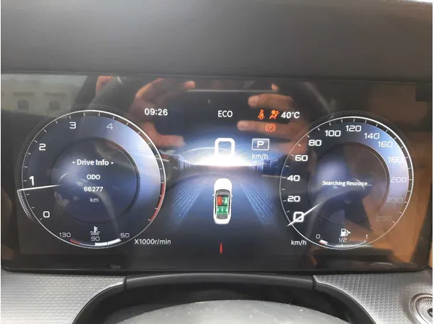 Car image 18