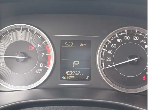 Car image 18