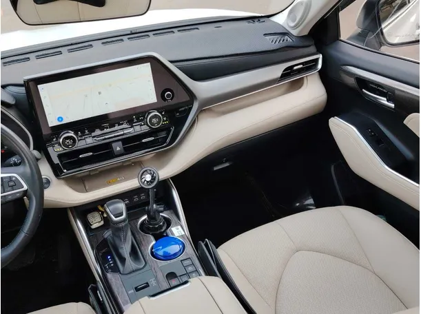 Car image 22