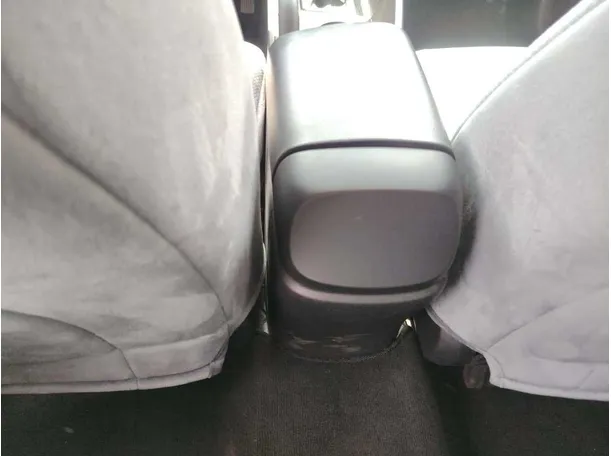 Car image 31