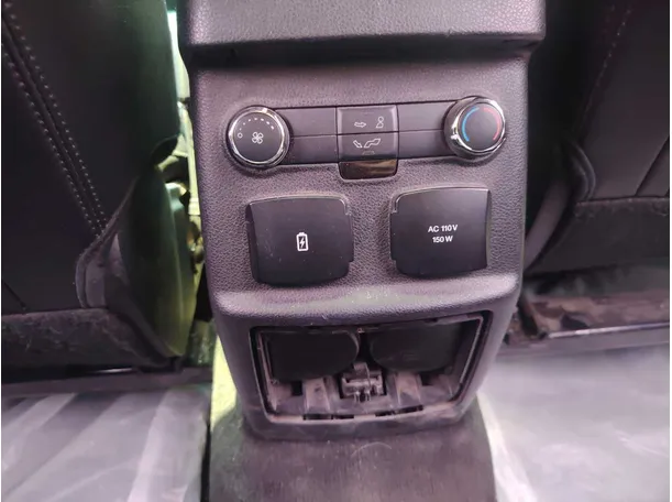 Car image 29