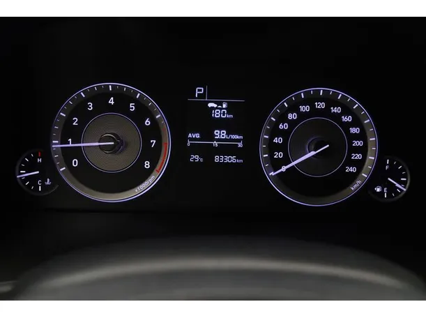 Car image 6