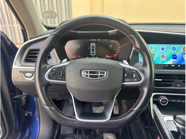 Car image 17