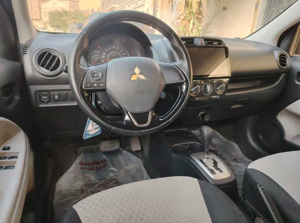 Car image 26