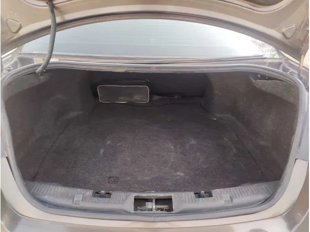 Car image 27