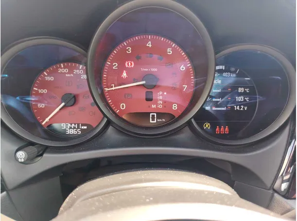 Car image 24