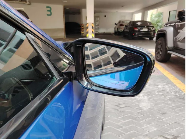 Car image 36