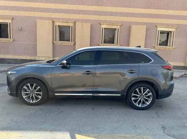 Car image 8