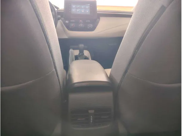 Car image 27