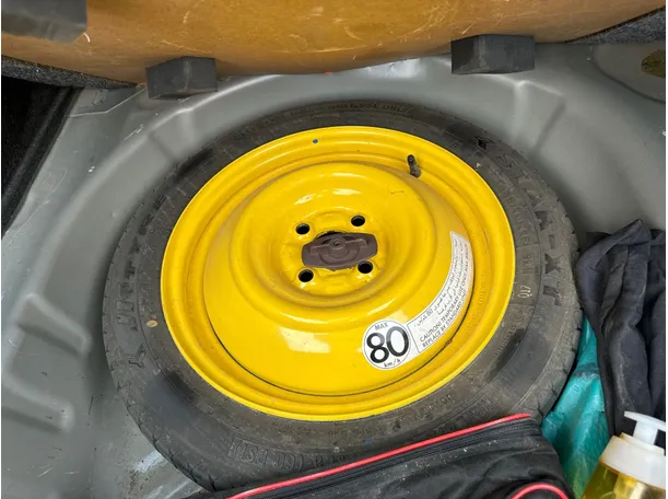 Car image 22