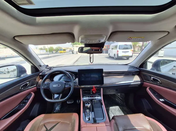 Car image 17