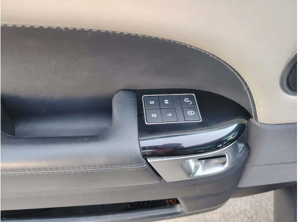 Car image 41