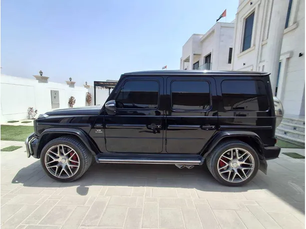 Car image 4