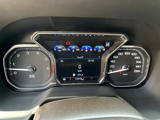 Car image 19
