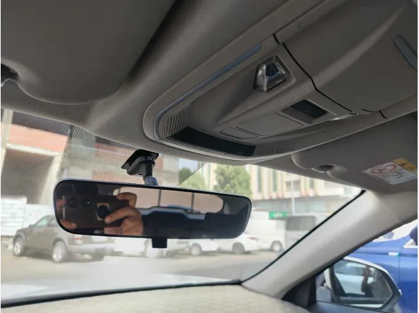 Car image 36