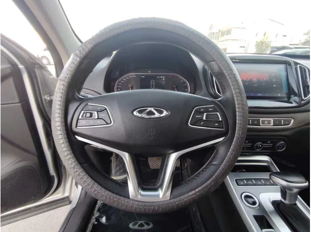 Car image 24