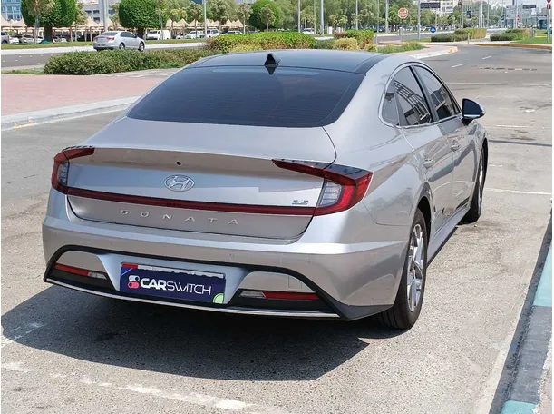Car image 5