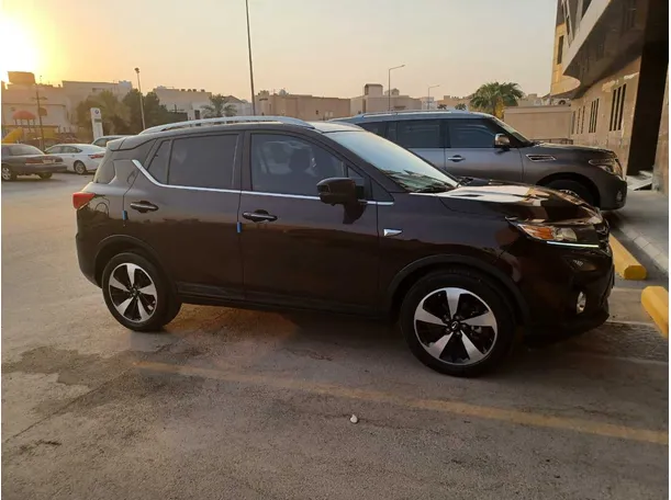 Car image 4