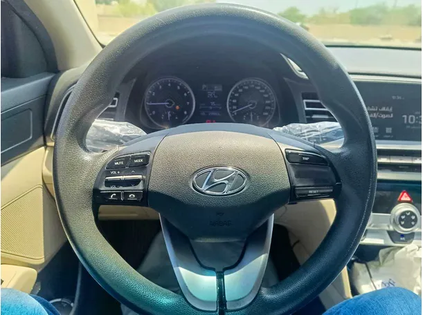 Car image 20