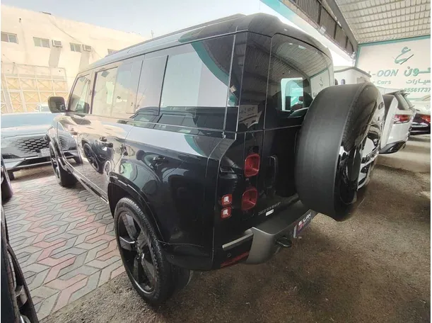 Car image 8