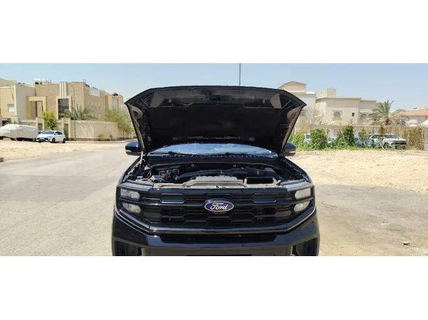 Car image 32