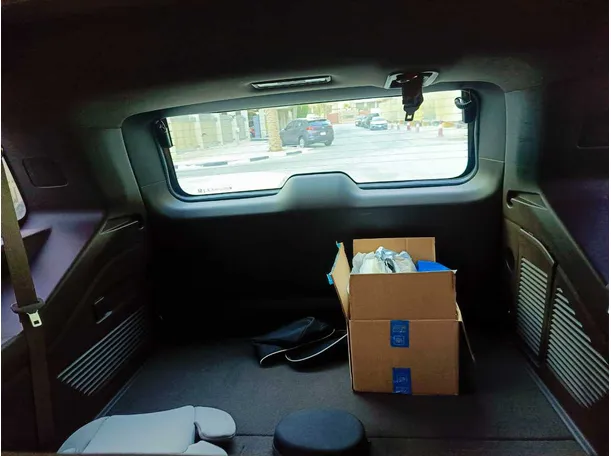 Car image 30