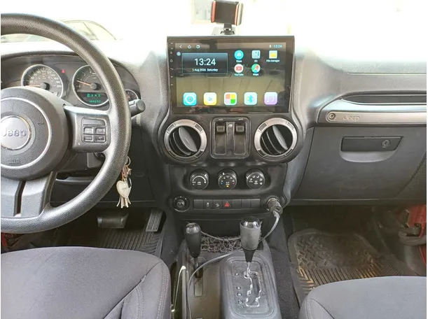 Car image 16