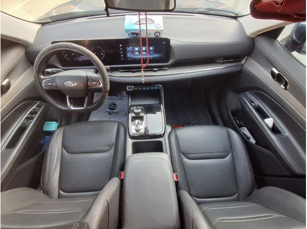 Car image 16