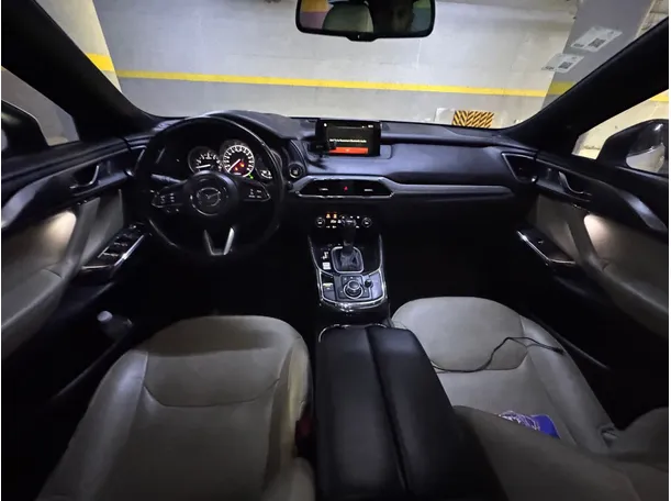 Car image 15
