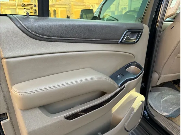 Car image 27