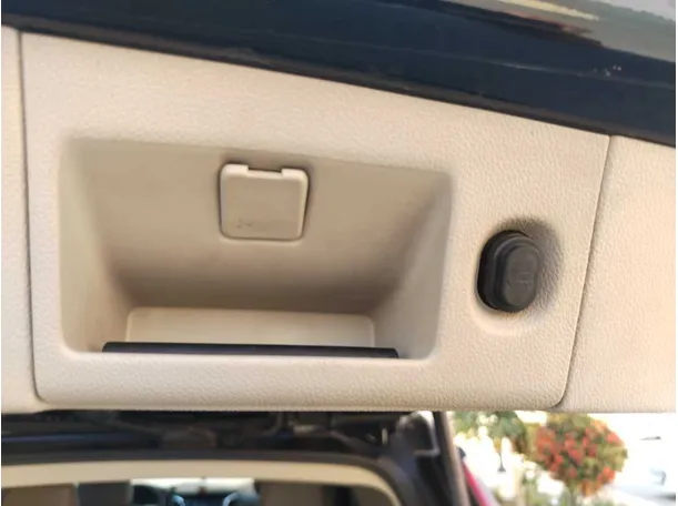 Car image 39