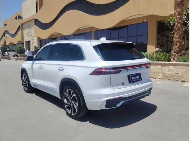 Car image 7
