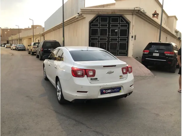 Car image 7