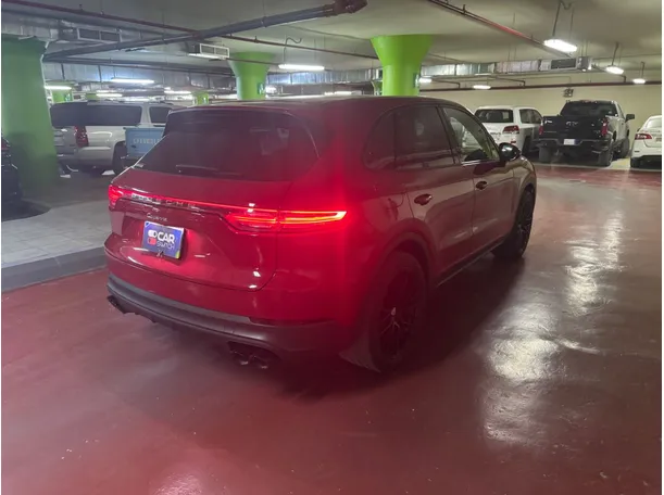 Car image 5