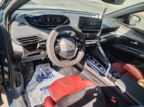 Car image 11