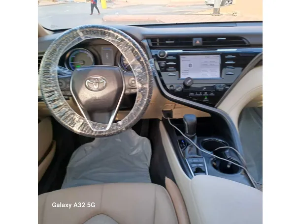 Car image 11
