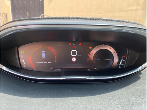 Car image 21