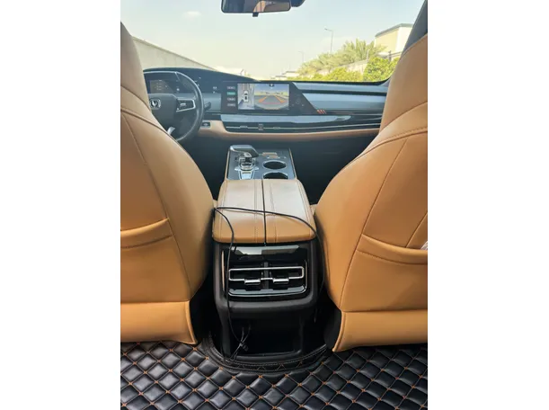 Car image 21