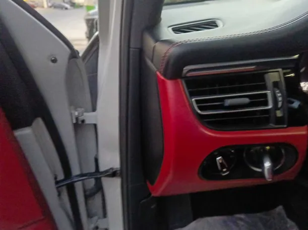 Car image 35